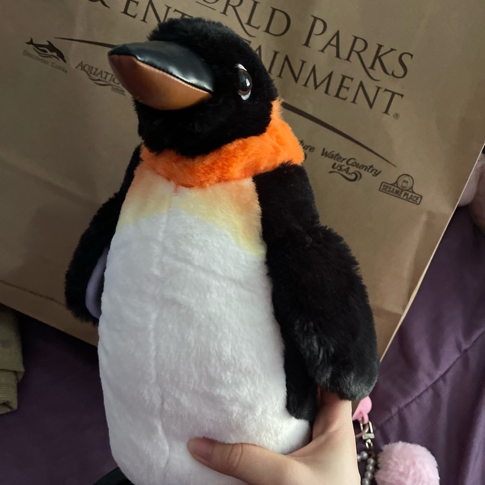 Seaworld Emporer Penguin Faux Leather Feet and Beak Plush Toy 10" Tall